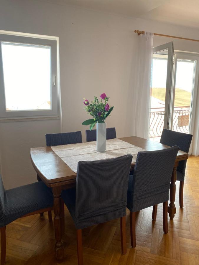 Apartmani Niks Makarska Bagian luar foto
