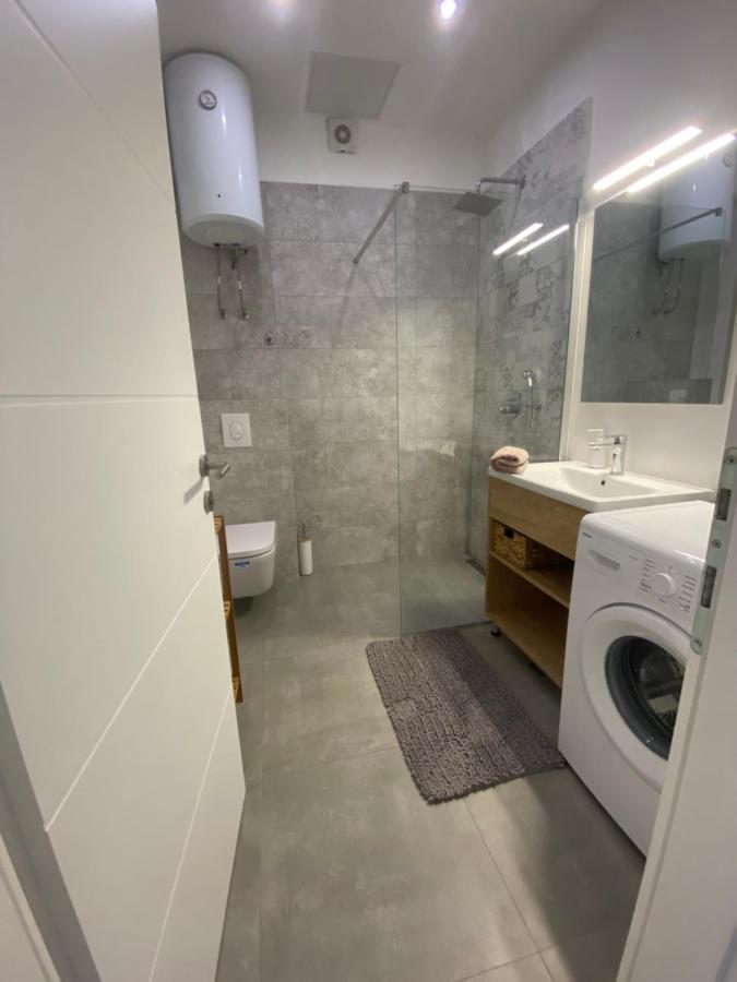 Apartmani Niks Makarska Bagian luar foto