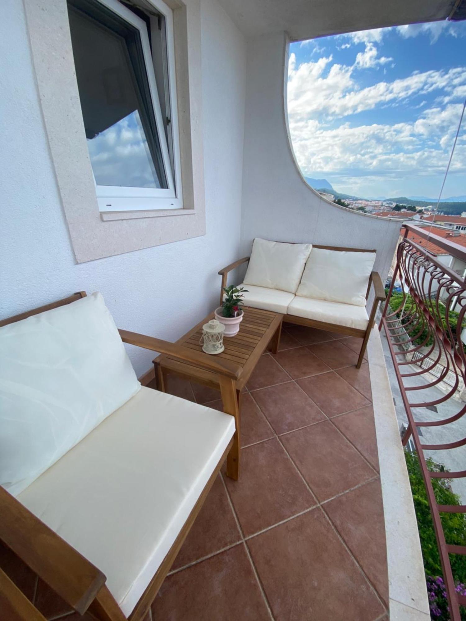 Apartmani Niks Makarska Bagian luar foto